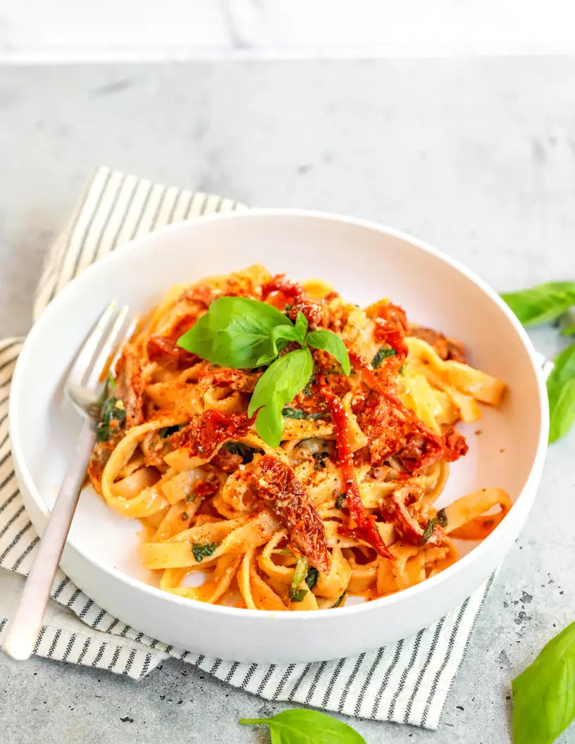 Spinach and Sun-Dried Tomato Tagliatelle Pasta